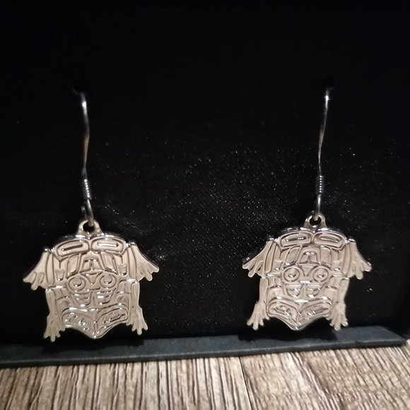 Silver Frog Earrings Indigenous - Picture 1 of 2